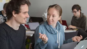 Studierende unterstützen sich gegenseitig