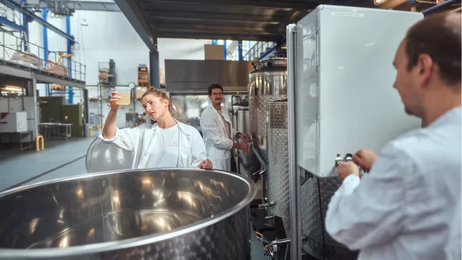 Employees of the start-up LikeLouis at the TUM Venture Lab Food-Agro-Biotech
