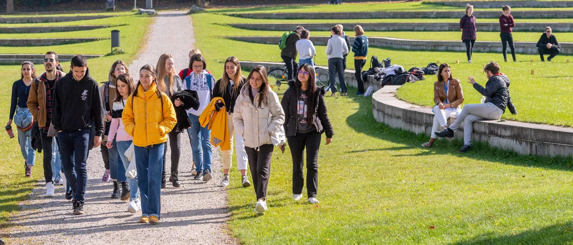 Überblick über die Angebote für Incomings an der TUM School of Life Sciences Wege an die TUM School of Life Sciences