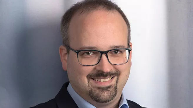 Portrait of Prof Marius HenkelcHead of the Department of Cellular Agriculture in Weihenstepahn 