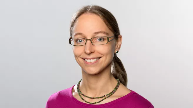 Porträt von Prof. Caroline Gutjahr
