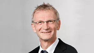 Porträt Prof. Suda