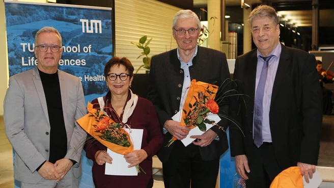 Dekan Klingenspor mit Emeriti