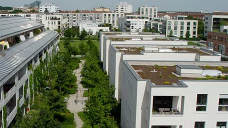 Stadtlandschaft mit Grünflächen