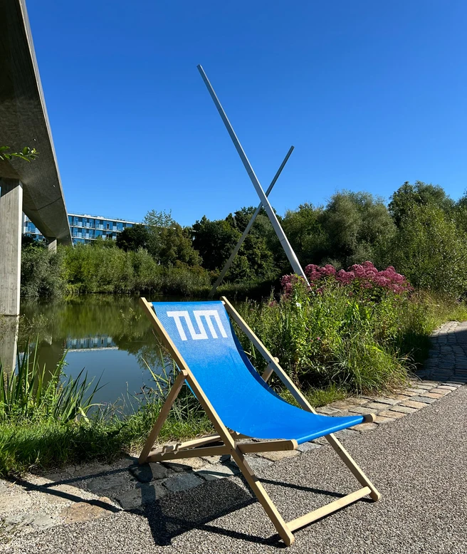 Symbolfoto für freie Studiengänge mit Liegestuhl 