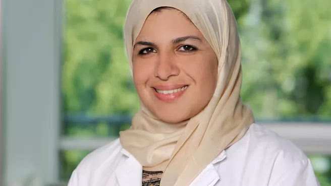Porträt von Dr. Amira Metwaly 