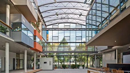 Innenansicht der ZIEL-Akademie, hier finden Fortbildungen und Veranstaltungen zu aktuellen Themen der Ernährungswissenschaft und Forschung statt