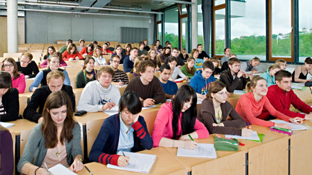 Students during a lecture in Freising-Weihenstephann