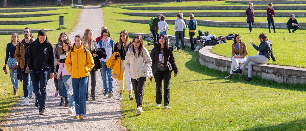 Überblick über die Angebote für Incomings an der TUM School of Life Sciences Wege an die TUM School of Life Sciences
